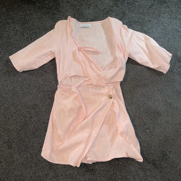 URBAN OUTFITTERS WRAP ROMPER/DRESS - Picture 2 of 6